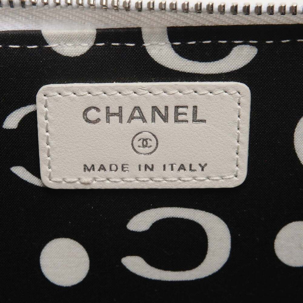 CHANEL White Caviar Leather Wallet - Picture 9 of 11